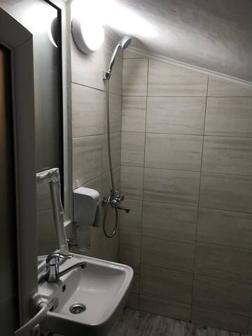 Фото номера Роскошный трехместный номер Гостевой дом White Guest House 2 г. Карлово 10